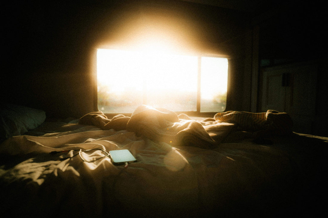 Morning Sunlight & Sleep: Research Reveals Timing Matters More Than Amount
